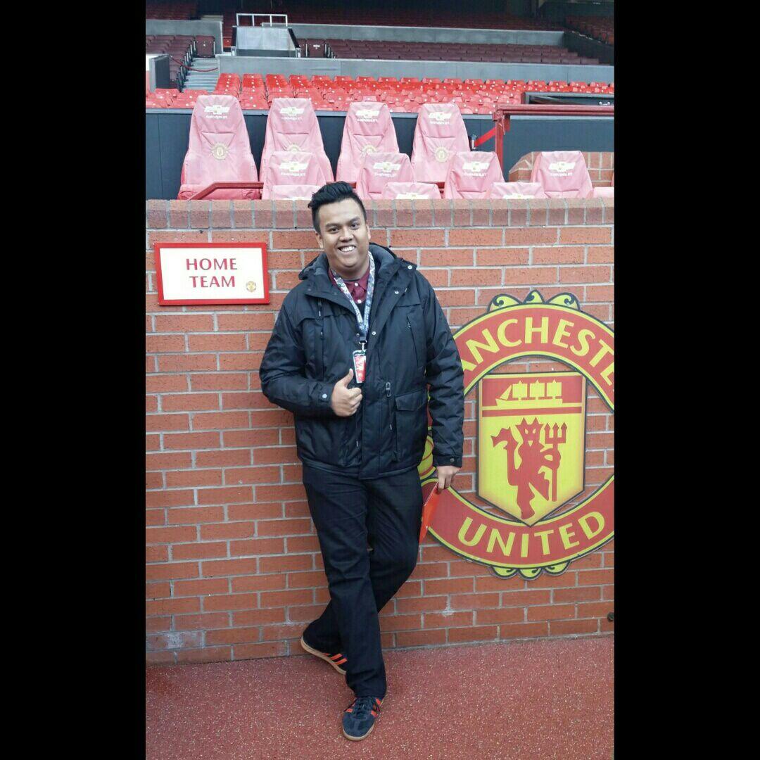When I die and they lay me to rest
I'm gonna go on a piss with Georgie Best
#GGMU