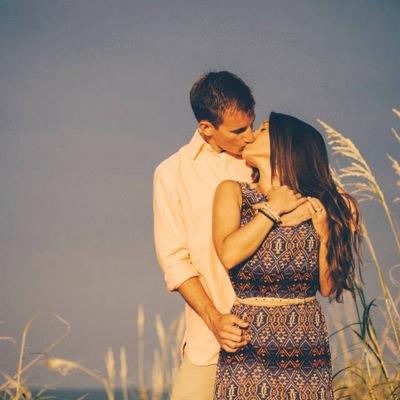 EngagedSass's profile picture. | Happily engaged | Kiss the Mrs 8-8-15 | Wine Enthusiast | Animal Addict | Convinced I was a mermaid in a previous life | #WineGang |