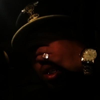 FRONT LINE WHERE IM AT....... SLOW MONEY IS BETTER THEN NO MONEY BUT I GOT FAST MONEY THAT I.R.S CANT TAX MONEY