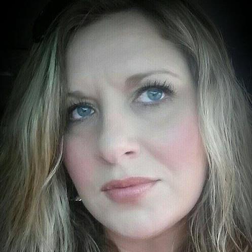 makeupjunkiebg's profile picture. 