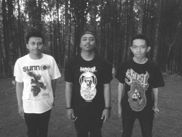 Est-2013
