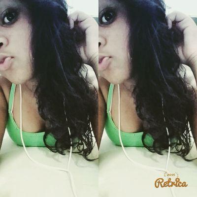 Não passo wpp 
                 ... 
    My mother, my life ❤❤❤
               Justin Bieber 
    Seja como a neve, linda porém fria. ❄.