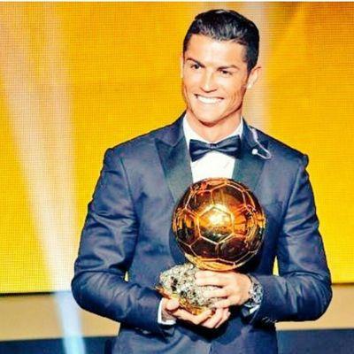Fiel enamorada y seguidora de @Cristiano Ronaldo Dos Santos Aveiro,EL MEJOR DEL MUNDO!Simplemente Inigualable! el 6-10-12 me hizo la mas feliz del mundo (;