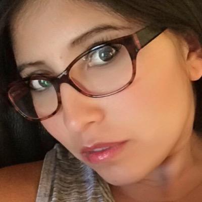 marianitamesa's profile picture. Veterinaria de profesión. Me encanta leer, escribir, dormir y comer! Directa, sn pelos en la lengua y siempre con opinión