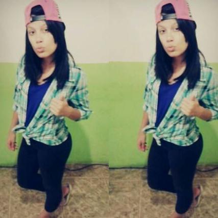 EvelynPiropo's profile picture. Directioner* Belieber* Lovatic* Harmonizer* Mahomie* 5sosFam* Selenator* Swiftie* & Potterhead (--- Isso É Vida)