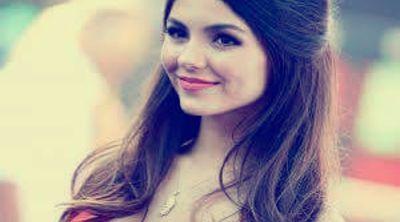 آنآا مڜ عآرڤني  آنآا مڜ ڜآيڤني  آنآا مڜ آنآا♪♪ لآ دي ملآمحي ولآڜگ*ل ڜگ*لي? ولآ دآا ←آنآا?🤔
https://t.co/scwm9VzMif