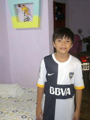 hola! tengo 12 años soy fanatico de boca juniors aguante el azul y el amarillo