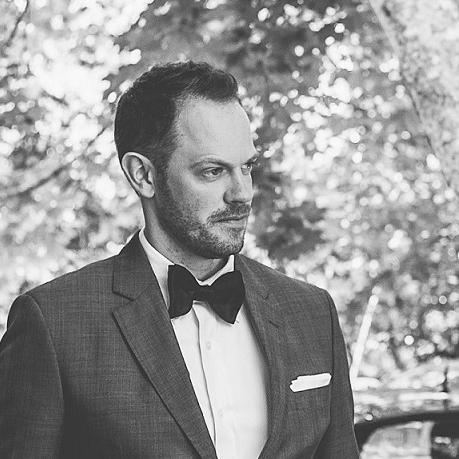 Government relations consultant living in Toronto. Blessed dad, husband. Unhealthy sports, music and vinyl record addictions.