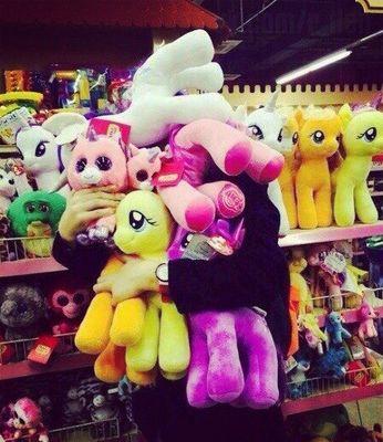 c4bf5a8537334e9's profile picture. 