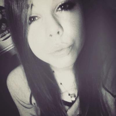 Hey vous voulez savoir tout sur vos stars alors follow moi et tu saura :)
Hello you want to know about your stars when you follow me ans you will know :)