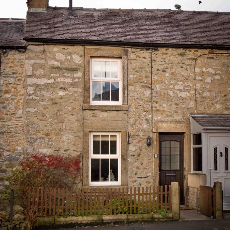 A cosy 19th Century Self-catering holiday cottage with oodles of style and comfort.