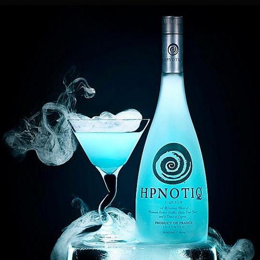 Se un buen amigo, enamórate de quien eres y vive al máximo. Si ya tienes 18 años, ¡síguenos y comparte con nosotros usando las etiquetas #HpnotiqVe #LiveLouder!