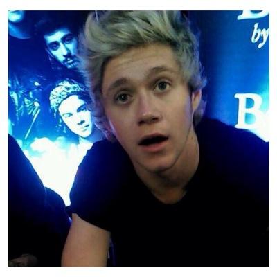 please follow @mukepizzaa it would mean a lot ily just follow @mukepizzaa please ilysm☀️✨cheack out her two fanfics✨☀️ ↓↓↓↓↓↓️ ↓↓↓↓↓↓️ ↓↓↓↓↓↓