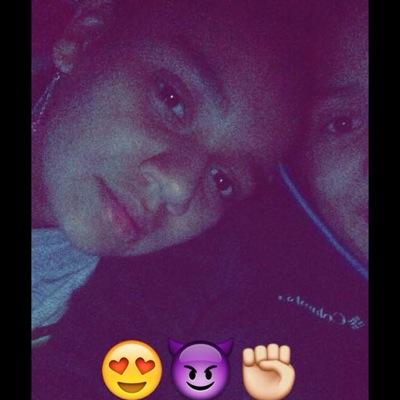 we cute,i go to cms, twin sister, love singing and dancing  our instagram bame is : flex_twinz_
