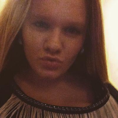 xJANNEEEEE's profile picture. 