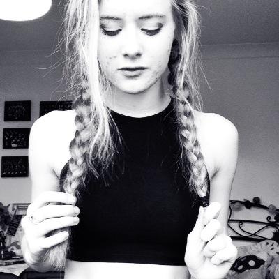 Snapchat ~ emmahu98   Instagram ~ _emhutton