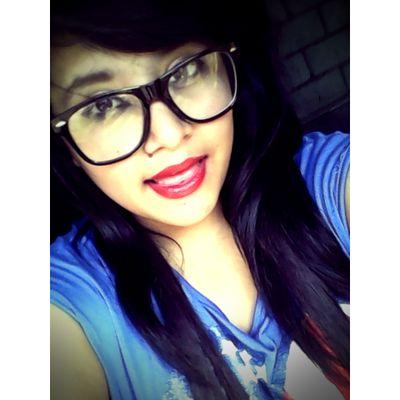 amando a Dios por encima de todo  sigueme soy nueva :D
