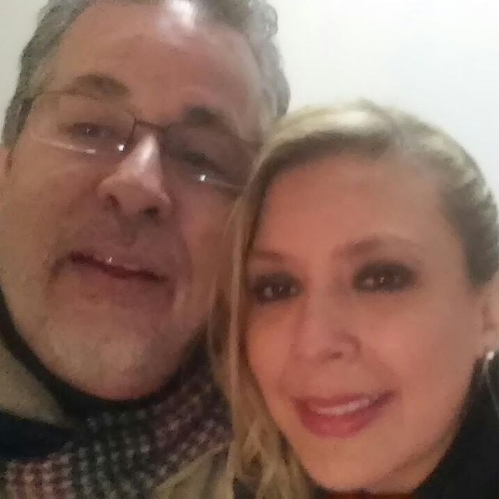un simple mortal llena de alegría, una caperucita roja eternamente enamorada de su lobo feroz titular de grmnoticias 104.9 fm 97.1 corresponsal de ultranoticias