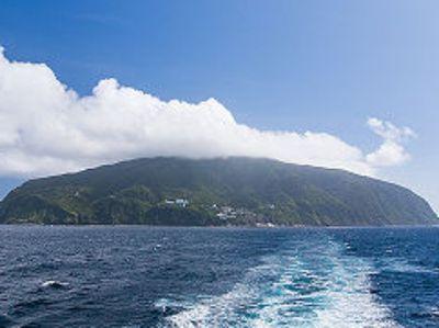 東京都の島  御蔵島(みくらしま)出身。韓国俳優イ・ジヌク大好き。2020年3月～ウクレレ始めました。ウクレレプレイヤー鈴木智貴さん大好き。#まにまにーず ウクレレを弾くことは心の安定剤。楽しくて仕方ないです。