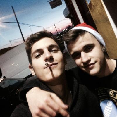 I smoke I drink I do my thing Im living in my own world