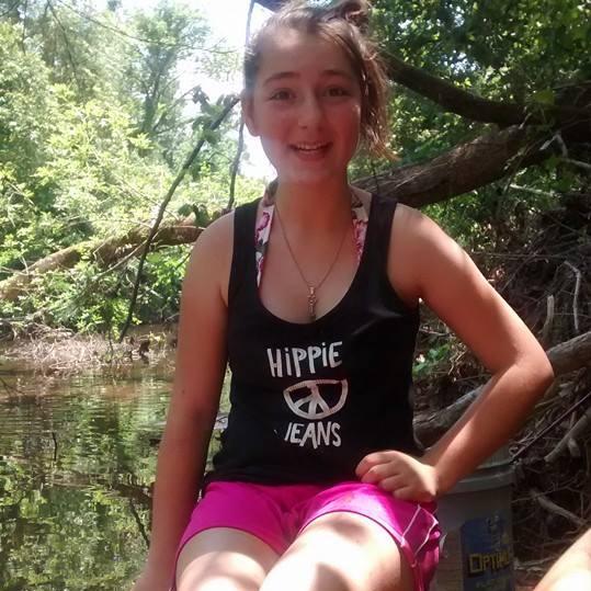 ilovezeek's profile picture. hi im taylor im emo bi single and weird