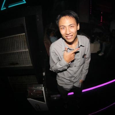 ZenusNiksValent's profile picture. Waiting for an opportunity