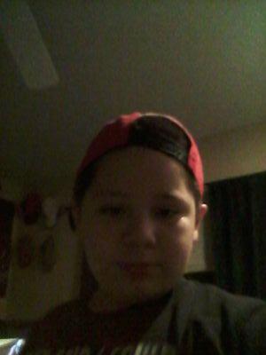 follow me ill follow back plz add me on psn too and xbox one ps4=MEvsALIENS,Xbox one=MEvsALIENS1008