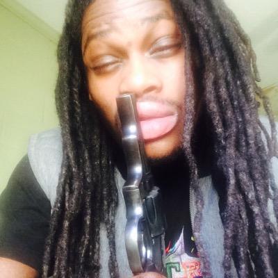 #FREEPETE #REDRUMROLLAXKIN LIKE A TRU PETEBOY #PETE5IDE #2GUNZUP #BLATTTTT