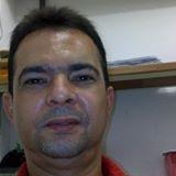 licenciado en derecho, partidario del PVEM.