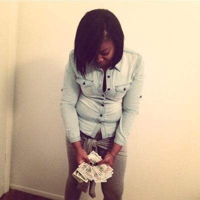 Picture me behind flashing lights ... I was made for a special purpose ! Blessed by the best too fly to be depressed. #RIPMOMMY FMOI:Nellymonrolluh