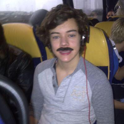 Hiiiiii PLEASE FOLLOW @DimpledCheeks quick go go go love youuu