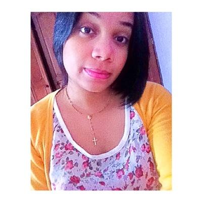 MarialeMndz_'s profile picture. Small circle #teamANTISOCIAL '