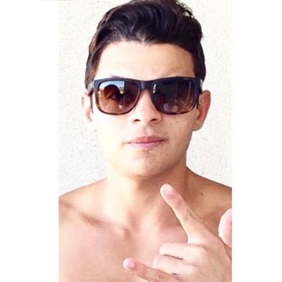 Snap: danielcastrro
Insta: danielcastrro