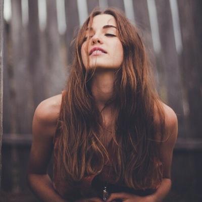Solo Niki, con K, porfa.
17 años, española.
You and i share the same sky, that's how i sleep at night.