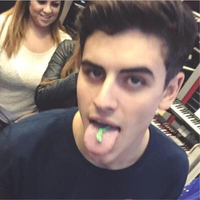 @JackJackJohnson: I got asthma i cant be chasin hoes
