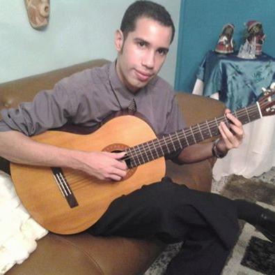 AlexOropeza22's profile picture. Músico, soñador, romántico, irónico, sarcástico, intento de poeta y un severo caso de ira narcisista e involuntaria con esquizofrenia alucinatoria.