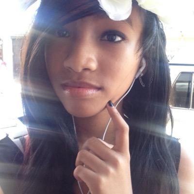 Lunar5sauce's profile picture. lol ur not 5sos