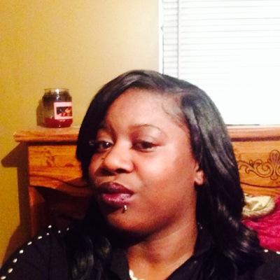 #PrettyBlackBitch #PartyGirl ; Don't fuck with me wen im with MOLLY ! #TeamSingle #TeamLesbian ! #PrettyGirlGangg