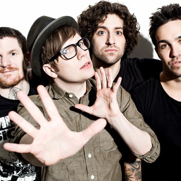 FOBFans_'s profile picture. Siguenos/Follow Us.