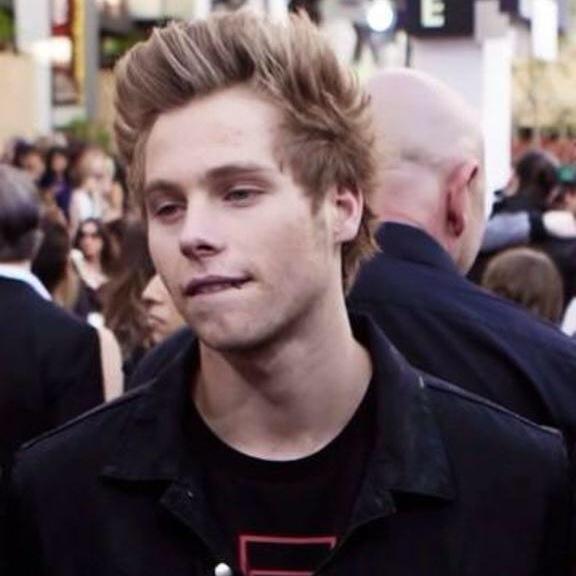 supplying you with vines/texts/imagines