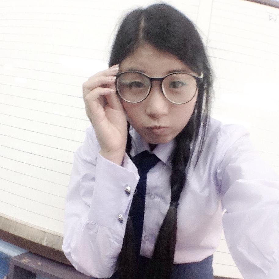 || ~สาวแว่นใส่แว่นแล้ว~ || Programmer || Media Specialist || ฟอลได้ไม่กัด || ถนัดเรื่องกิน || ไม่ได้เป็นเน็ตไอดอล ||