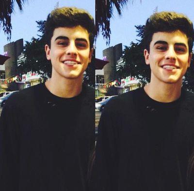 go follow @ADDICTINJACKG she is spaming people with to nash !!! rt her last tweet and follow and she will dm you