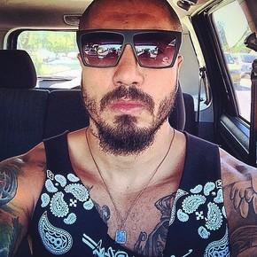 O oficial é @FernandoMBBB15, sigam! Nesse aqui, atualizado por amiga! #TeamFernando