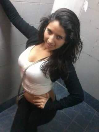 me encanta chupar conchas y colas,
me gusta andar caliente todo el dia, me gusta que me chupen la COLA.
SOLO CHICAS
