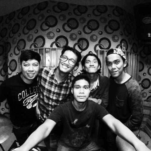 Strains of POP PUNK!

CP:
Phone 085693673301
BB 74FCD83E
yeah.official@yahoo.com

Line up:
@renoloktora
@fatkhulrozak
@chandranasuha
@cakrawp
@kevinakbar77