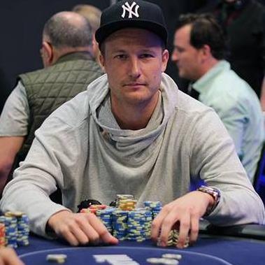 Pokerspelare med aktieintresse