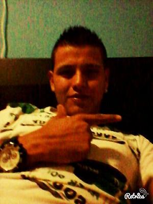 sierrayiyo1's profile picture. Me encanta cuando me miras y nos sonreímos a la vez, es como decirnos Te quiero con una simple sonrisa