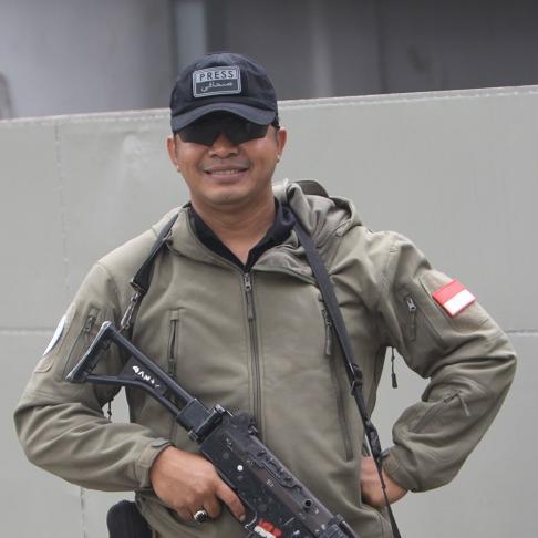 Indonesian National Police, Owner Burjo Lapangan Tembak 24 Jam Manahan dan UMS, Bikers...