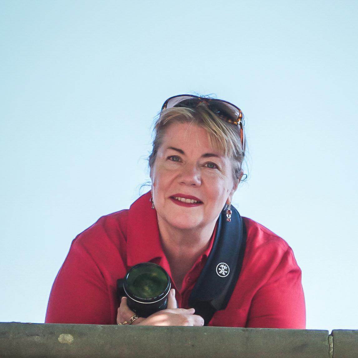 Writer, artist, photojournalist, multi-passport traveller & citizen, former psychologist, and believer in leap-of-faith approach to travel & life in general.
