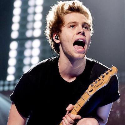 sorry if i scared you! ✖️ Just write to me or something!! ✖️ Follow my real acc @Frederikke5SOS ✖️